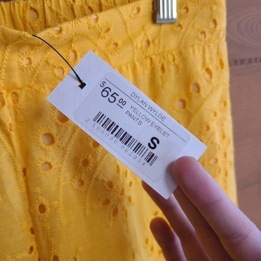 Lalavon Eyelet Pant NWT S Yellow Cropped Cottagecore Coastal Preppy Boho Preppy - Picture 3 of 6